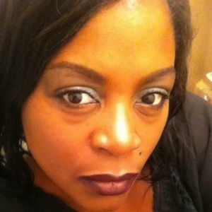 Meet your Posher, Francoise